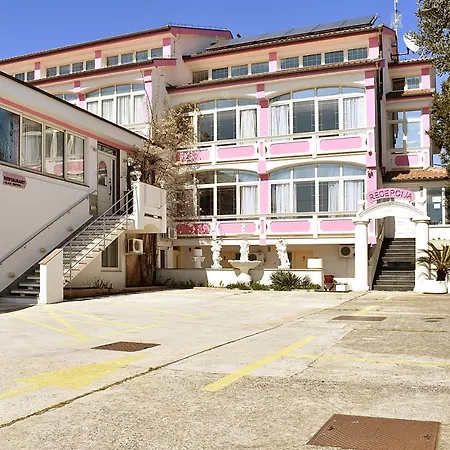 尼科别墅酒店 酒店